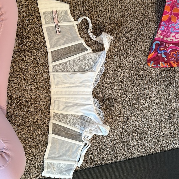 Victoria’s Secret Lace Corset Top - Picture 2 of 4